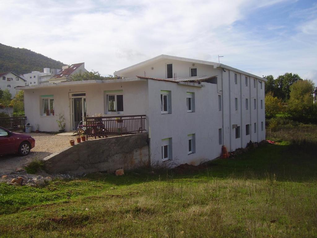 Pansion Danijel Hotel Medjugorje Ngoại thất bức ảnh