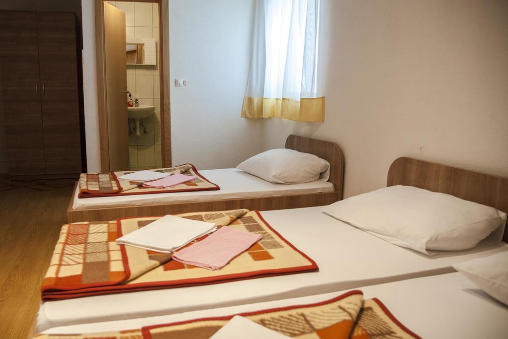 Pansion Danijel Hotel Medjugorje Ngoại thất bức ảnh